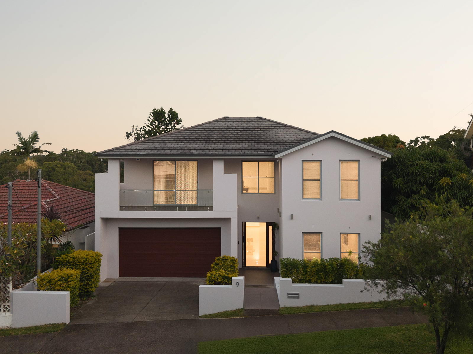 9 Hillcross Street, Lugarno - Image 1