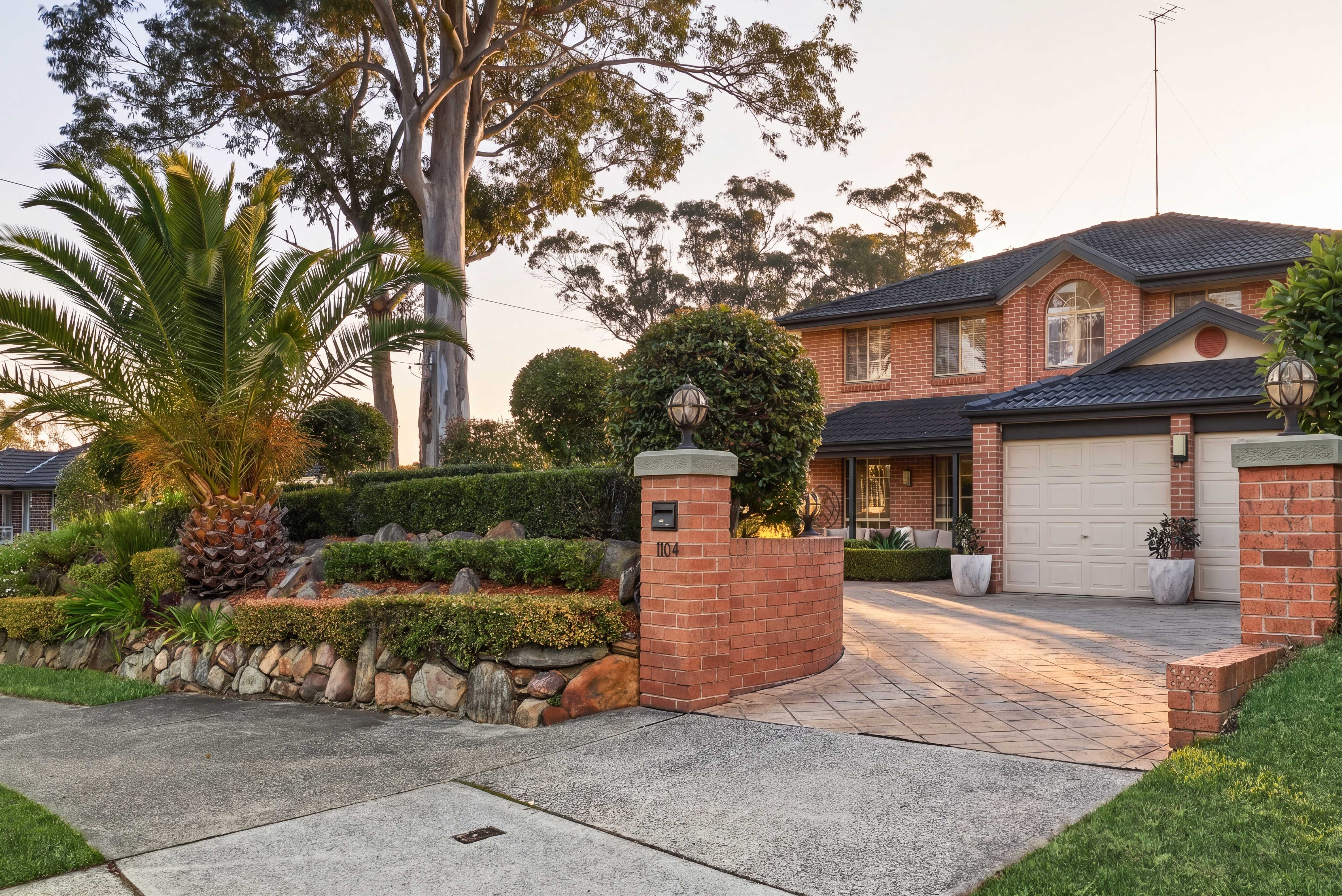 1104 Forest Road, Lugarno - Image 1