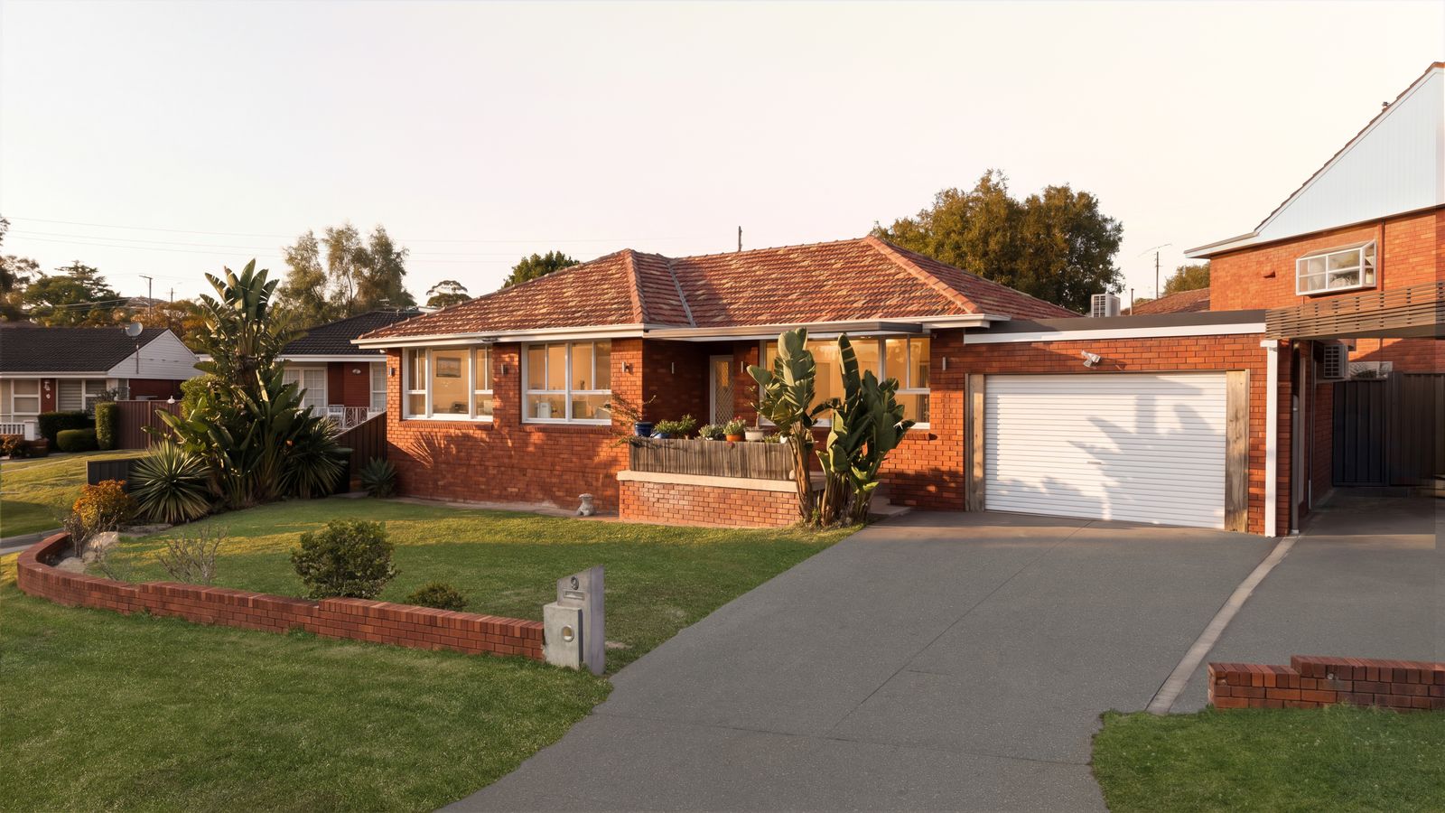 9 Knock Crescent, Beverly Hills - Image 1