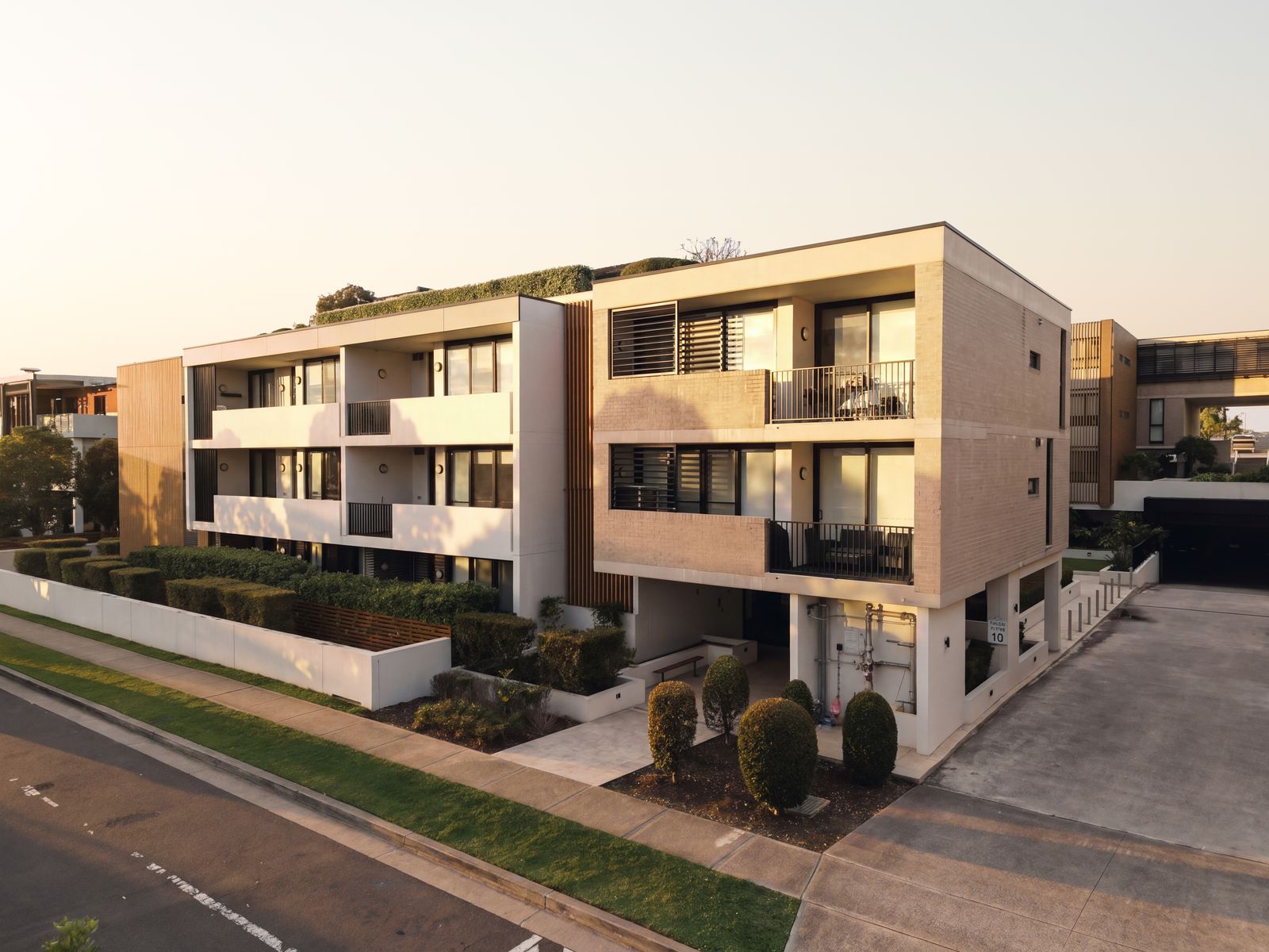 215/8 Thorogood Boulevard, North Kellyville - Image 1